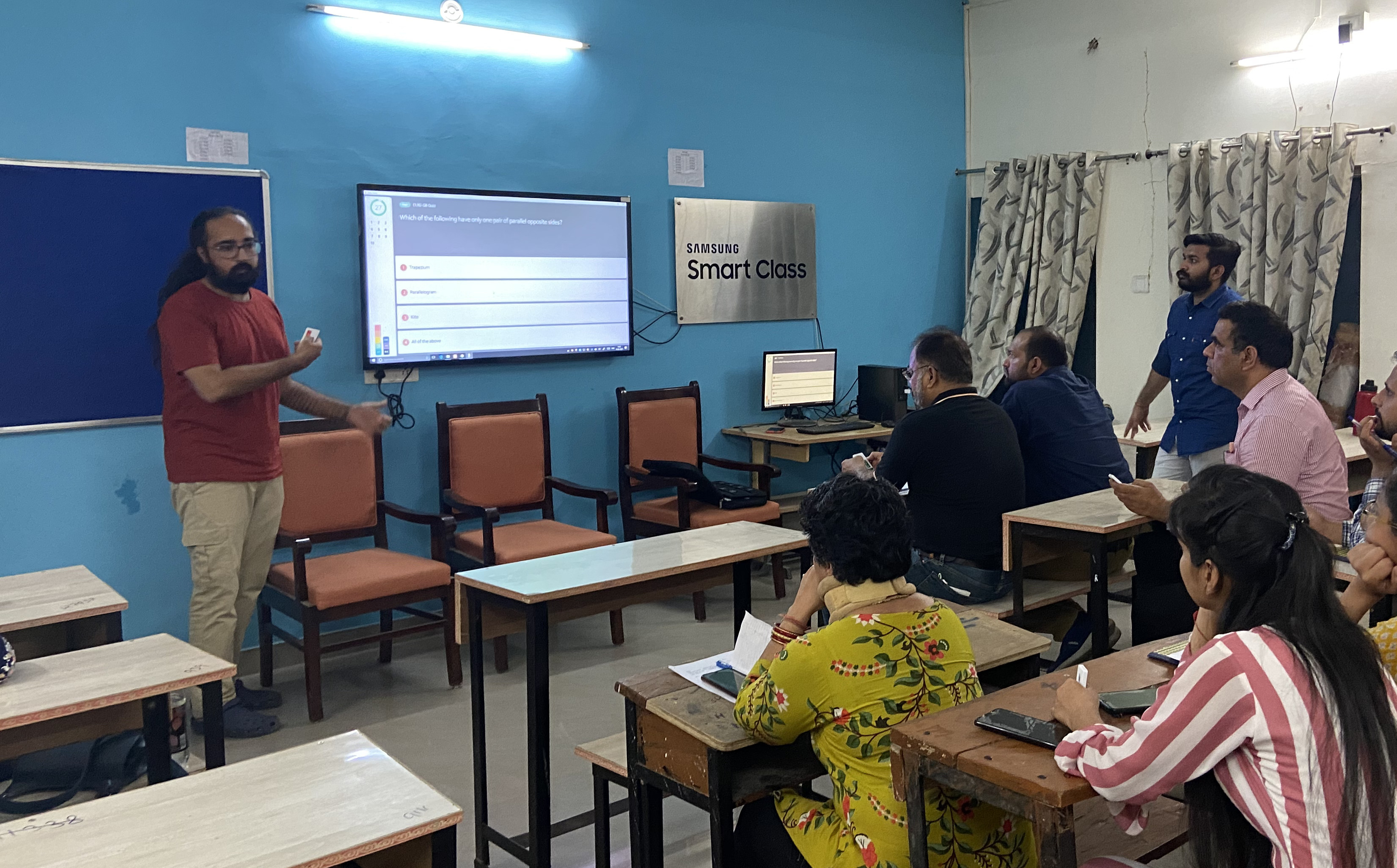TagHive team member explaining mechanics of Class Saathi at JNV, Mungeshpur (Delhi)